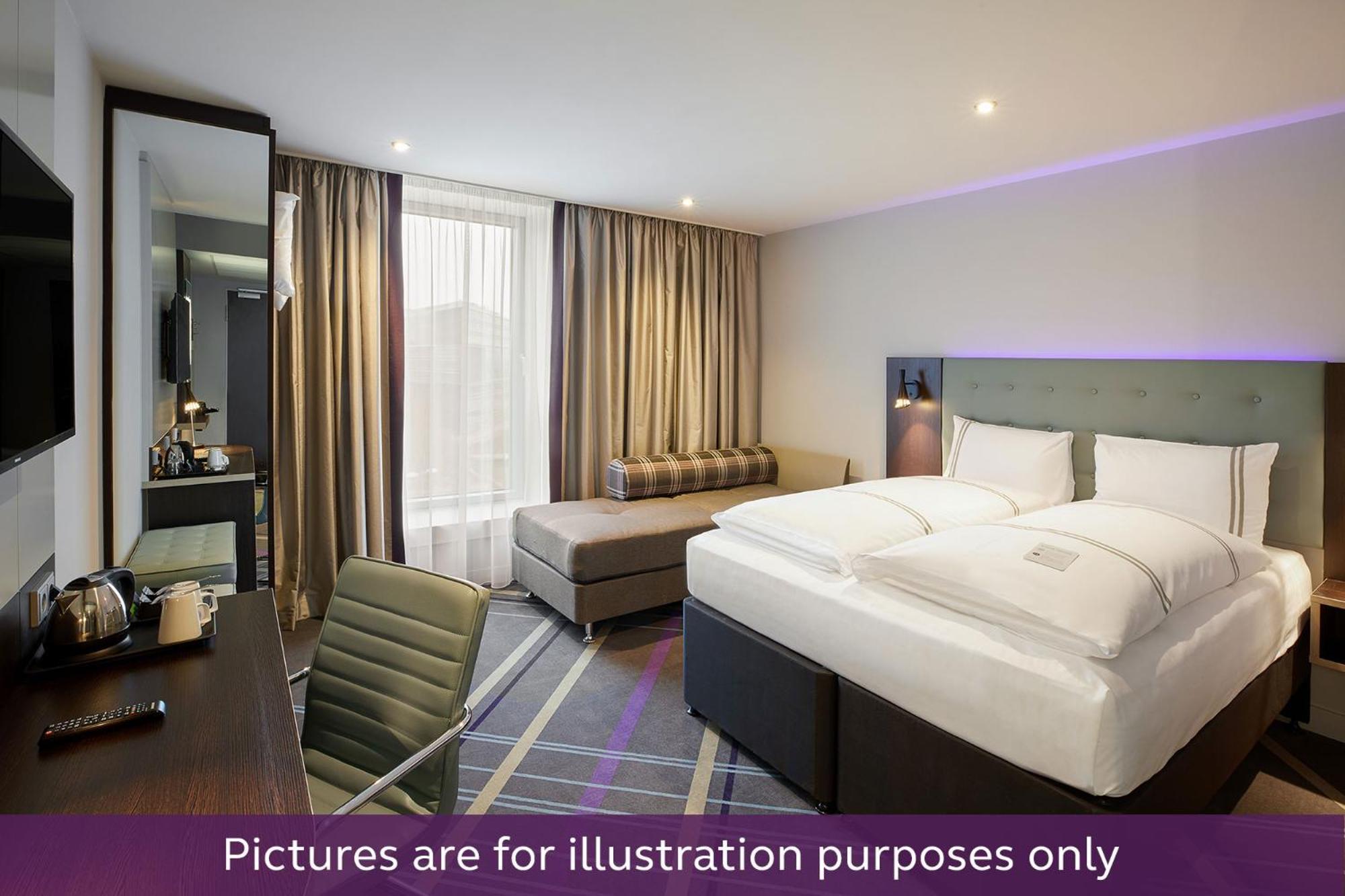 Premier Inn Heidelberg City Centre Exteriör bild