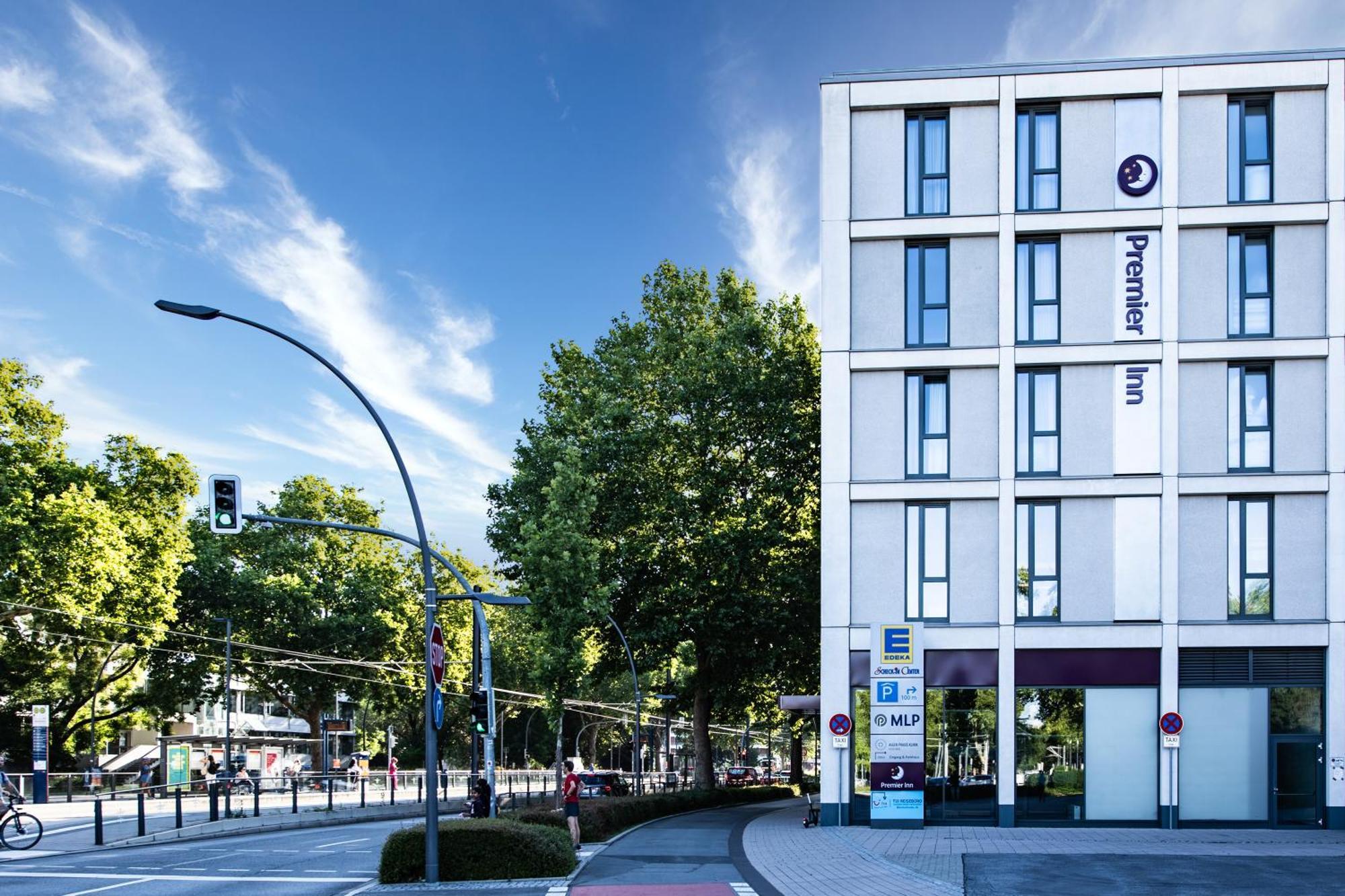 Premier Inn Heidelberg City Centre Exteriör bild