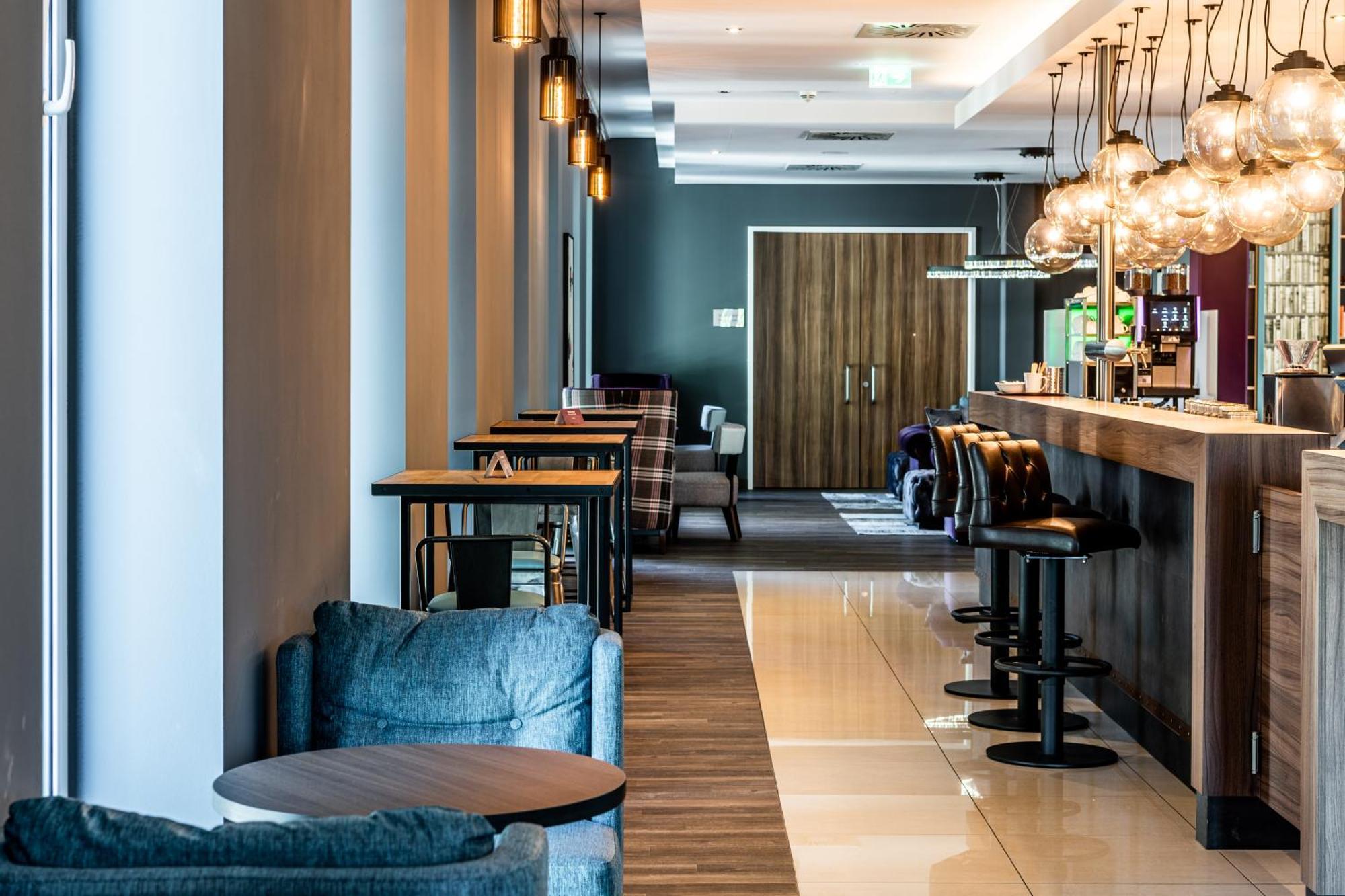 Premier Inn Heidelberg City Centre Exteriör bild